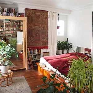 Very Large Private With Own Bathroom, In Montmartre Séjour chez l'habitant